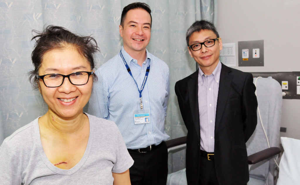 Ipswich woman Sunete Hulsebos recently underwent minimally invasive aortic valve replacement surgery under the capable hands of Dr Chris Cole (centre) and Dr Wing Lo. Ipswich woman Sunete Hulsebos recently underwent minimally invasive aortic valve replacement surgery under the capable hands of Dr Chris Cole (centre) and Dr Wing Lo.